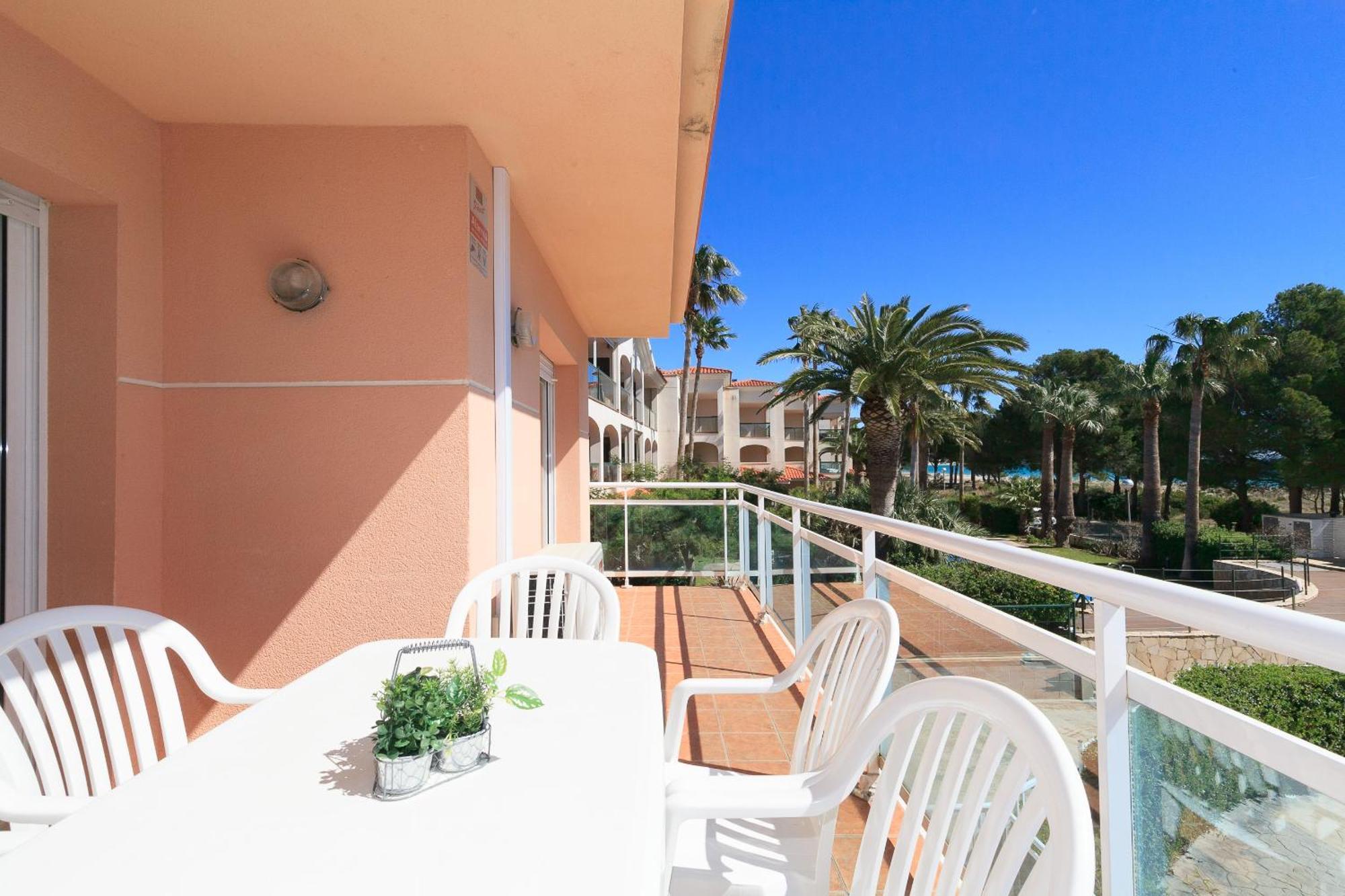 Apartamento UHC Arco del Sol Family Complex Hospitalet De L'Infant Habitación foto